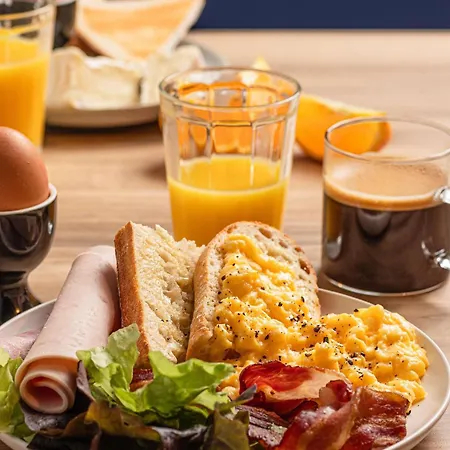 إيبيس ليسبوا خوسيه مالهوا فندق