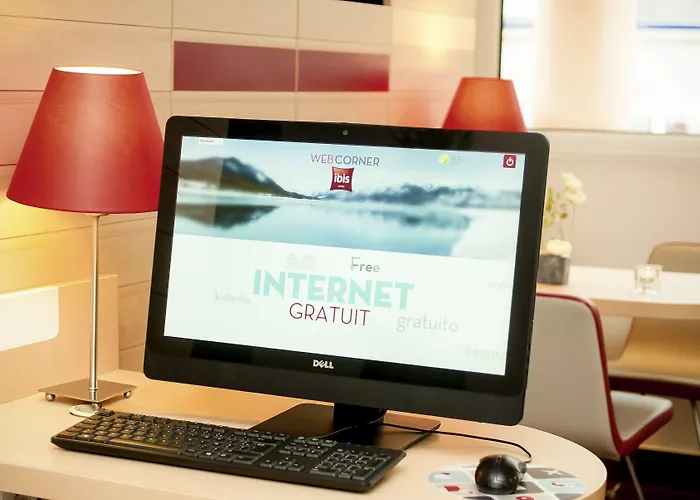 Ibis Jose Malhoa Hotel