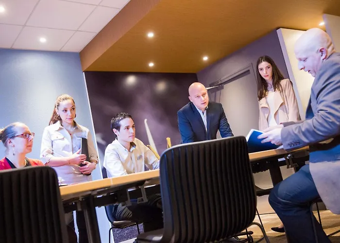 Hotel Ibis Jose Malhoa 2*