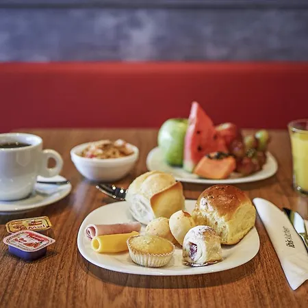 Ibis Jose Malhoa Lisboa