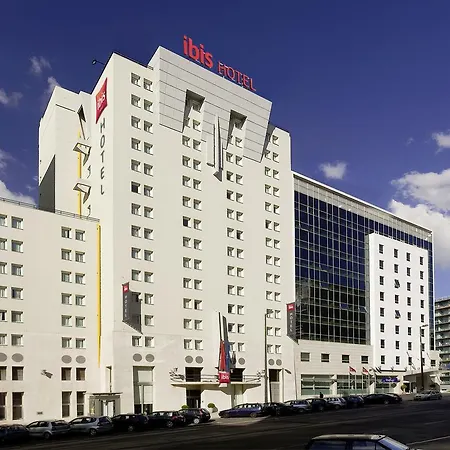 Hotel Ibis Jose Malhoa 2*