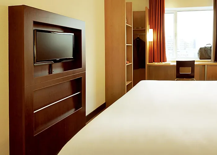 Отель Ibis Jose Malhoa 2*