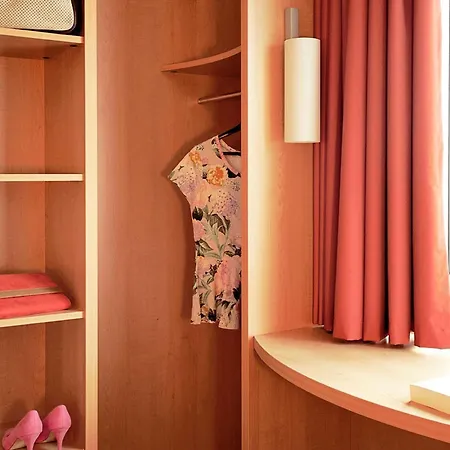Ibis Jose Malhoa 2*